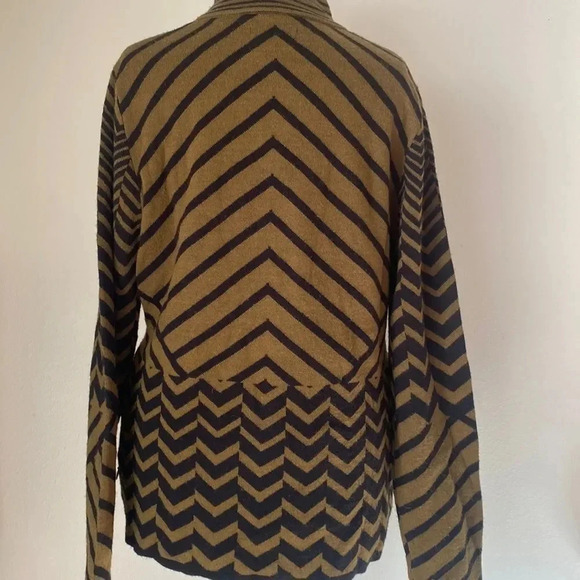 Striped Women's Cardigan Sweater - Black and Brown - Picture 5 of 10